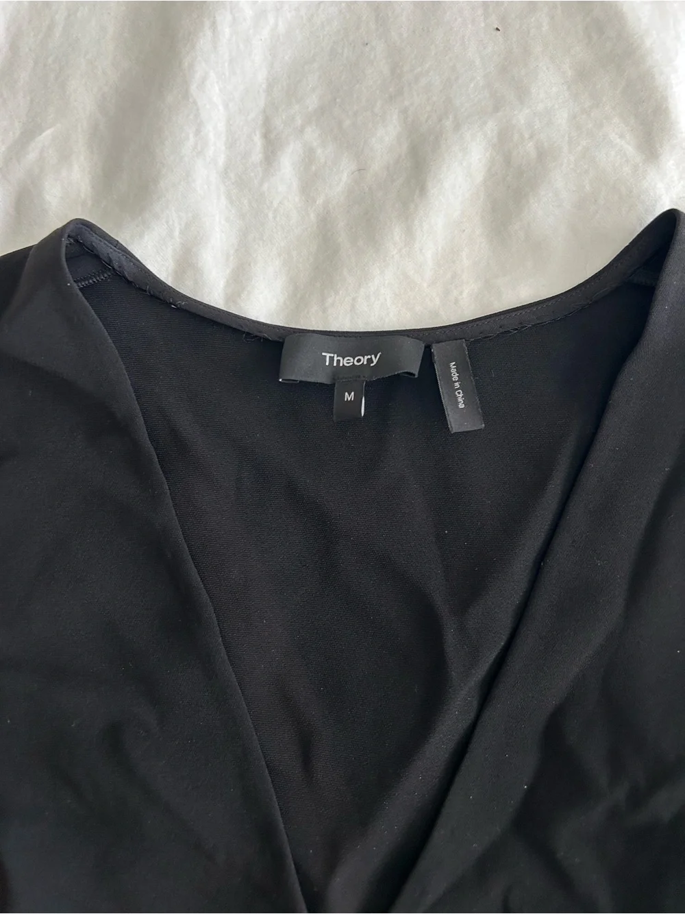 Theory Black V-Neck Pleated Sleeveless Blouse - Picture 5 of 9